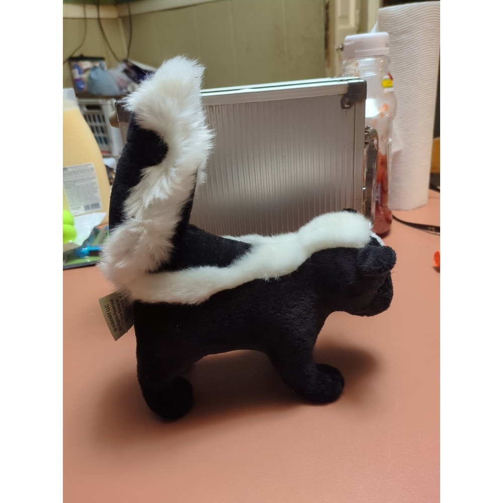 Tiger Tale Toys Plush Stuffed Skunk Cute And Cuddly - Picture 3 of 5